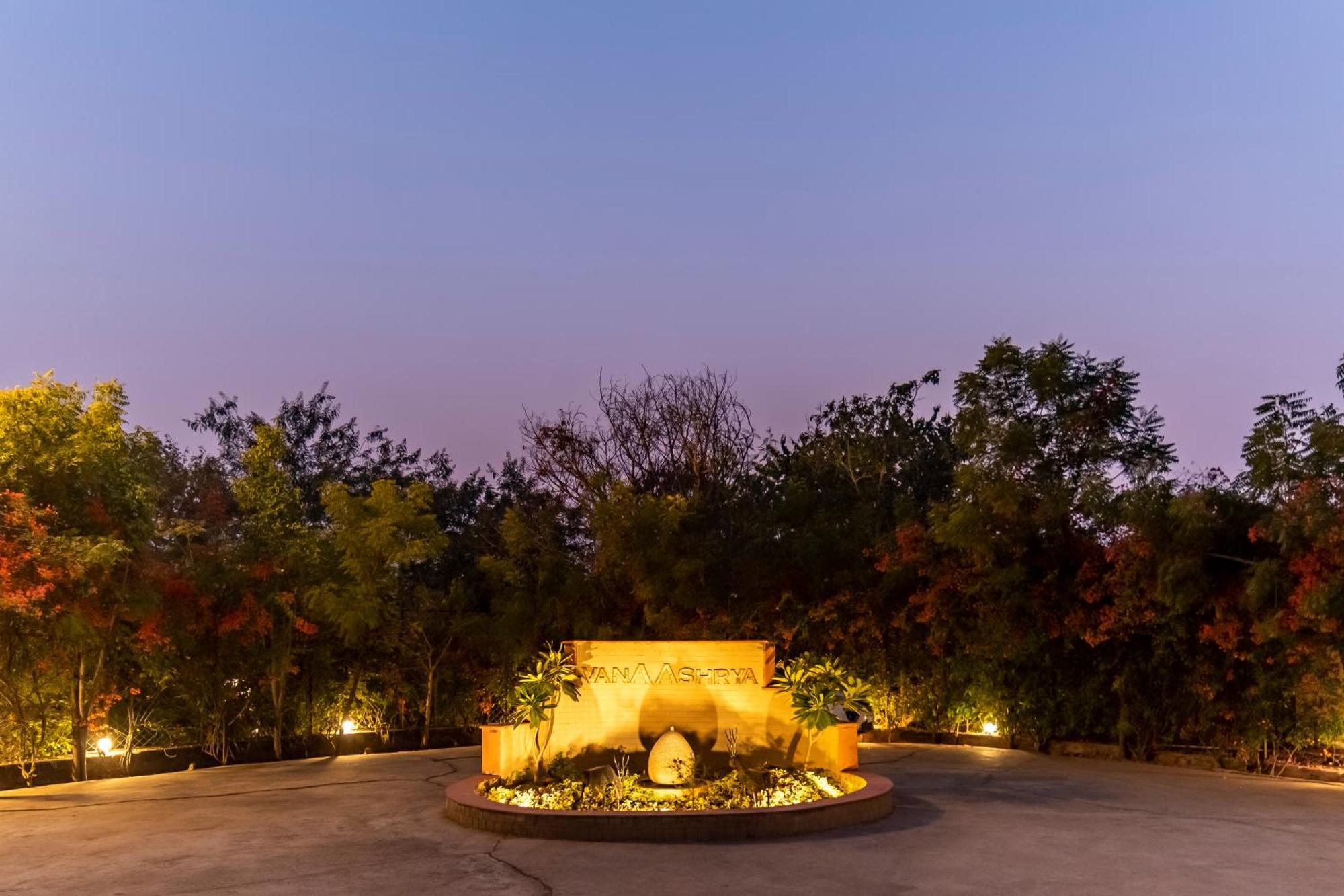Vanaashrya Resort And Spa Sariska Tehla 外观 照片