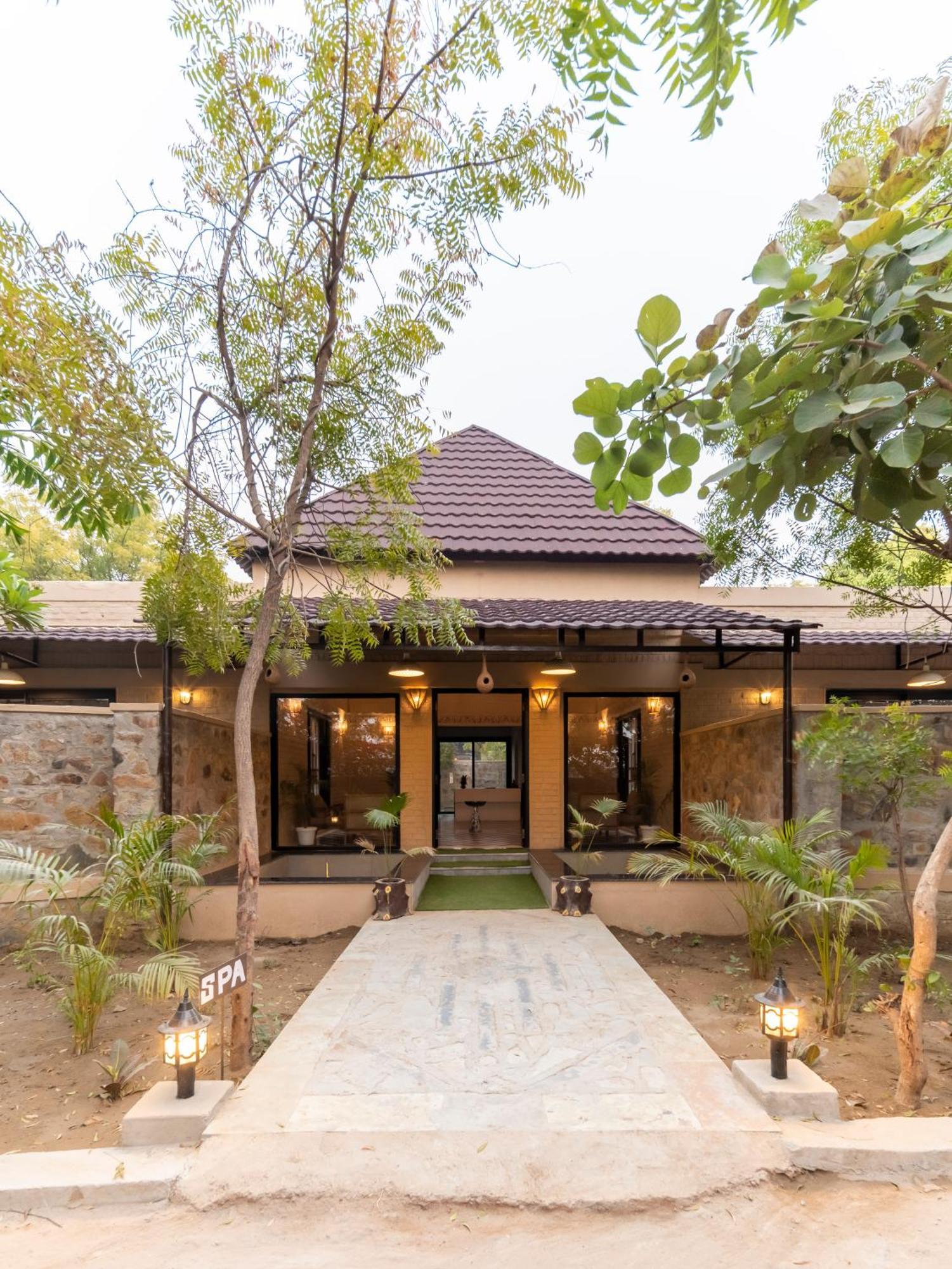 Vanaashrya Resort And Spa Sariska Tehla 外观 照片